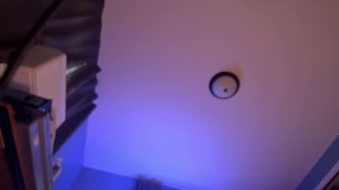 Snapshot of pantiefreak2002 chatting on 09.28.25 Make me your sissy online show from 09.28.25