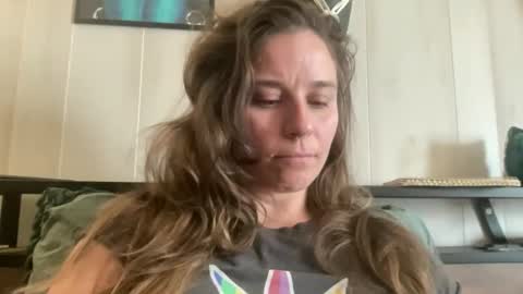 Snapshot of pantiesofthefae chatting on 03.17.26 Pantiesofthefae online show from 03.17.26