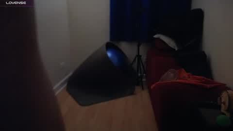 PantsLessTraveler online show from 01.18.25