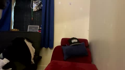 PantsLessTraveler online show from 02.23.25