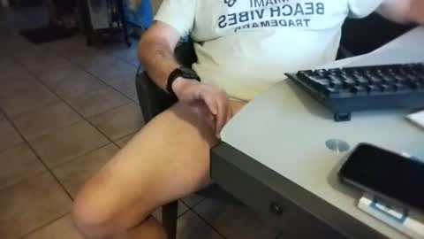 Snapshot of pantyrafke chatting on 11.25.25 pantyrafke online show from 11.25.25