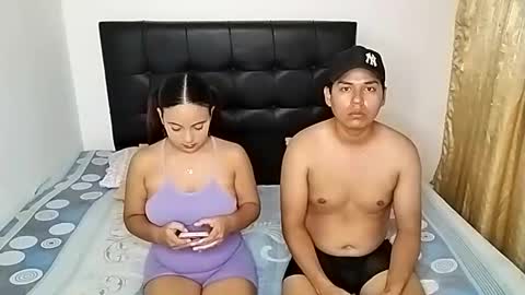 Snapshot of paola_835068 chatting on 03.12.25 Paola 23 and Andres 25 online show from 03.12.25