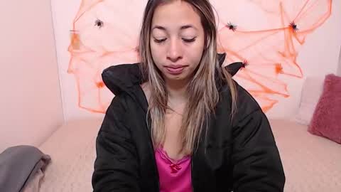 Paola online show from 10.25.25