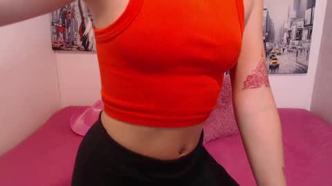 Paola online show from 04.11.26