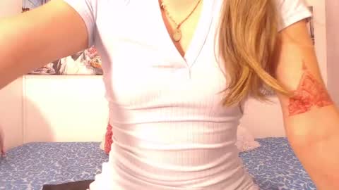 Snapshot of paolabotero chatting on 07.17.26 Paola online show from 07.17.26