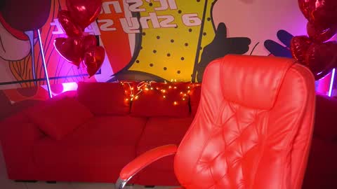 Snapshot of paolamola chatting on 02.17.25 Lia online show from 02.17.25