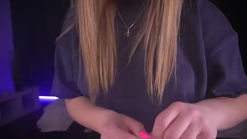 Snapshot of paolamola chatting on 03.11.25 Lia online show from 03.11.25