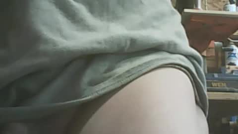 Snapshot of papajb70 chatting on 12.22.25 papajb70 online show from 12.22.25