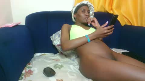 pappychullo09 online show from 12.16.25