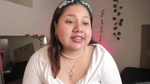 Snapshot of paprik_ chatting on 09.29.25 Paprika online show from 09.29.25