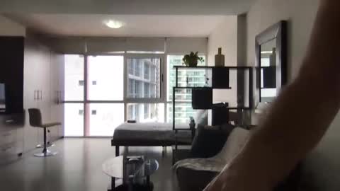 Paradise Bird01 online show from 11.05.25