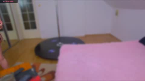 Victoria online show from 01.31.25