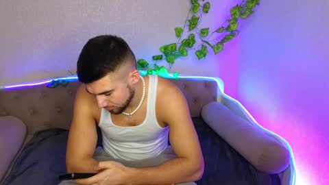 Allie  Alex Thumbs up if you like us online show from 01.27.25