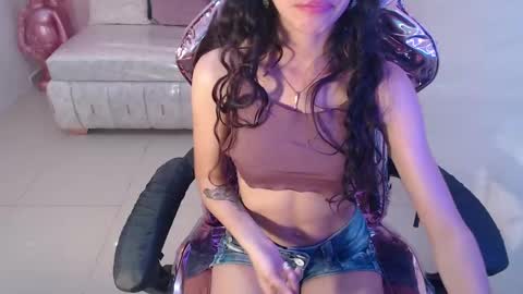 Snapshot of paris_1sub chatting on 01.15.25 Paris 1sub online show from 01.15.25