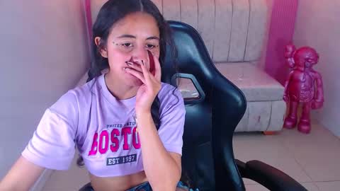 Snapshot of paris_1sub chatting on 09.08.25 Paris 1sub online show from 09.08.25