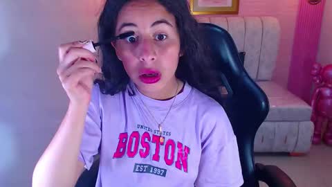 Snapshot of paris_1sub chatting on 09.23.25 Paris 1sub online show from 09.23.25