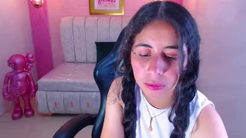 Snapshot of paris_1sub chatting on 09.24.25 Paris 1sub online show from 09.24.25