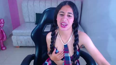 Snapshot of paris_1sub chatting on 09.28.25 Paris 1sub online show from 09.28.25