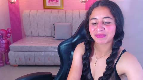 Snapshot of paris_1sub chatting on 10.14.25 Paris 1sub online show from 10.14.25