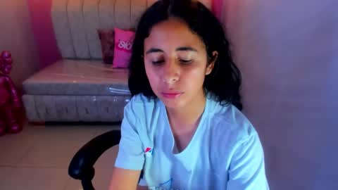 Snapshot of paris_1sub chatting on 11.23.25 Paris 1sub online show from 11.23.25