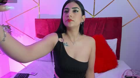 paris_evans_01 online show from 10.01.25