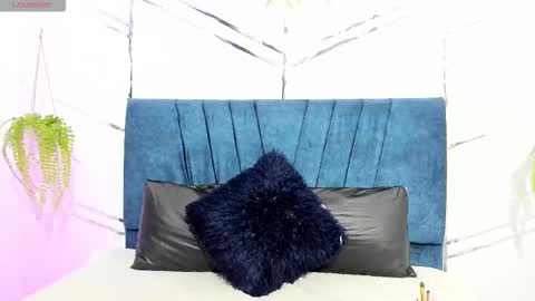 paris_evans_01 online show from 01.12.26