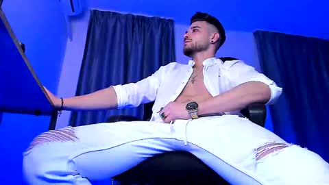 Paris online show from 02.01.25