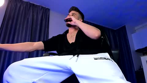 Paris online show from 03.23.26