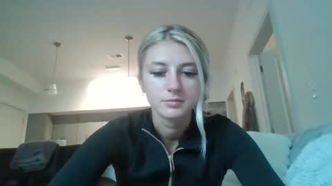 parisbaby2000 online show from 09.25.25