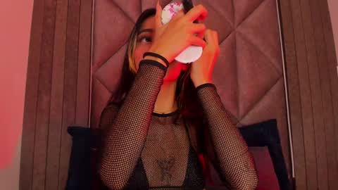 Snapshot of parisfox_ chatting on 01.31.25 PARIS online show from 01.31.25