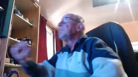 pascal88881 online show from 10.25.25