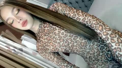 Snapshot of passion_de_amor18 chatting on 01.24.25 Tasty Alice online show from 01.24.25