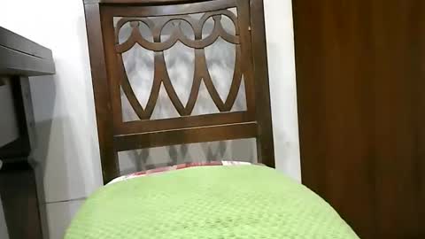 Snapshot of patatini784 chatting on 11.18.25 patatini784 online show from 11.18.25