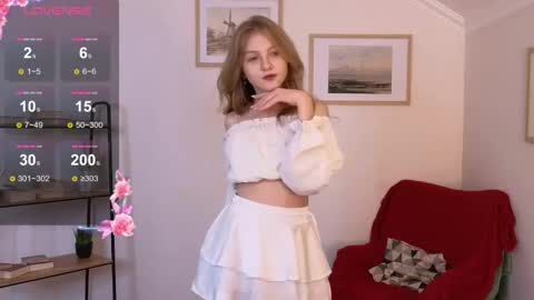 Snapshot of patricia_perry chatting on 11.13.25 Vicki online show from 11.13.25