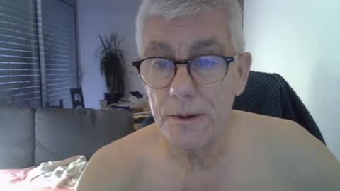 Snapshot of patrick5275 chatting on 06.11.26 patrick5275 online show from 06.11.26
