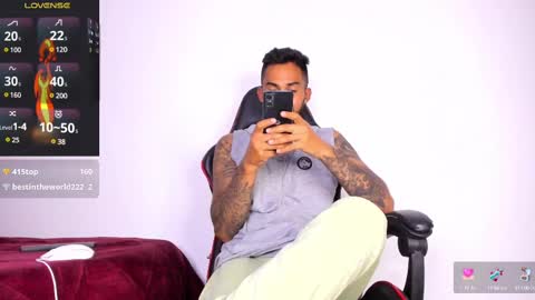 Snapshot of patrick_hot69 chatting on 02.14.25 patrick_hot69 online show from 02.14.25