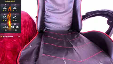 Snapshot of patrick_hot69 chatting on 03.12.25 patrick_hot69 online show from 03.12.25