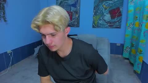 .... online show from 10.03.25