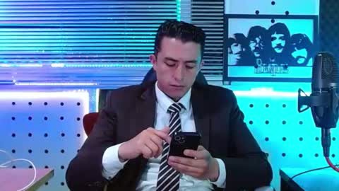 Snapshot of patronsexx chatting on 06.18.26 Darko0717 online show from 06.18.26