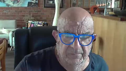 Snapshot of patvac chatting on 01.01.25 patvac online show from 01.01.25