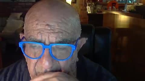 Snapshot of patvac chatting on 02.08.25 patvac online show from 02.08.25