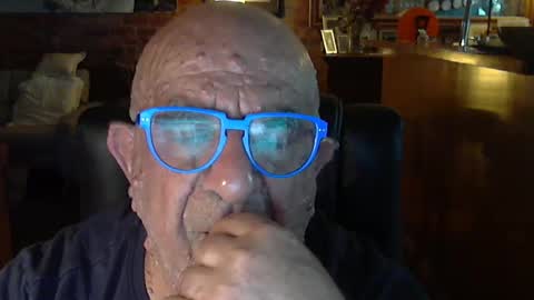 Snapshot of patvac chatting on 02.11.25 patvac online show from 02.11.25