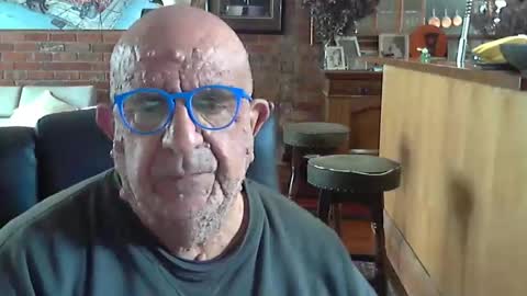 Snapshot of patvac chatting on 10.10.25 patvac online show from 10.10.25