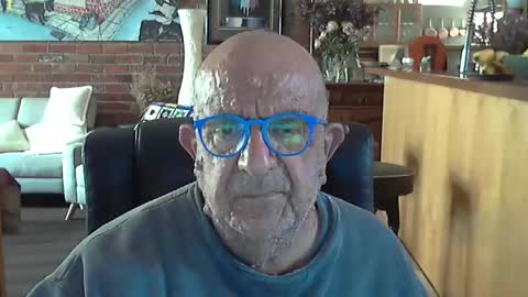 Snapshot of patvac chatting on 11.23.25 patvac online show from 11.23.25