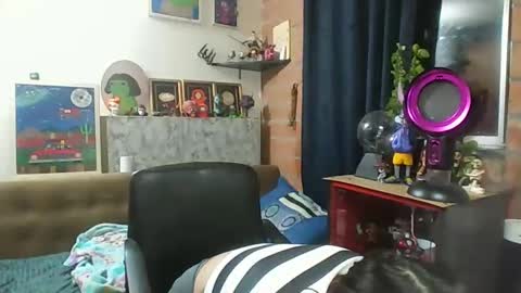 Snapshot of pau_cat chatting on 04.23.26 Pau online show from 04.23.26