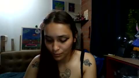 Snapshot of pau_cat chatting on 05.21.26 Pau online show from 05.21.26