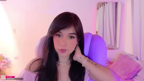 Snapshot of pau_cute chatting on 09.12.25 Sofa online show from 09.12.25