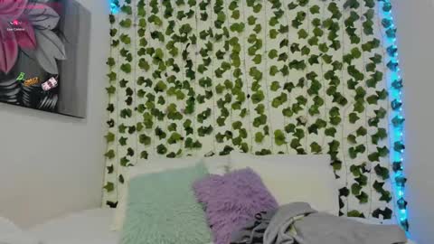 Snapshot of pau_delima__ chatting on 09.15.25 paulina online show from 09.15.25