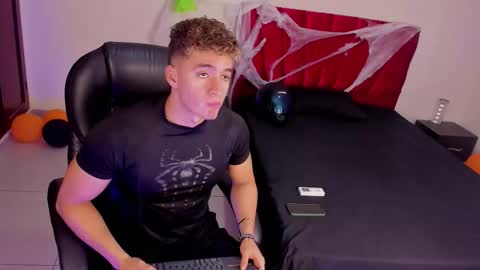 Paull George online show from 10.21.25