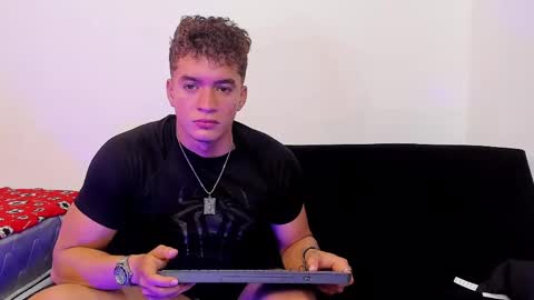 Snapshot of paul_george212 chatting on 04.29.26 Paull George online show from 04.29.26